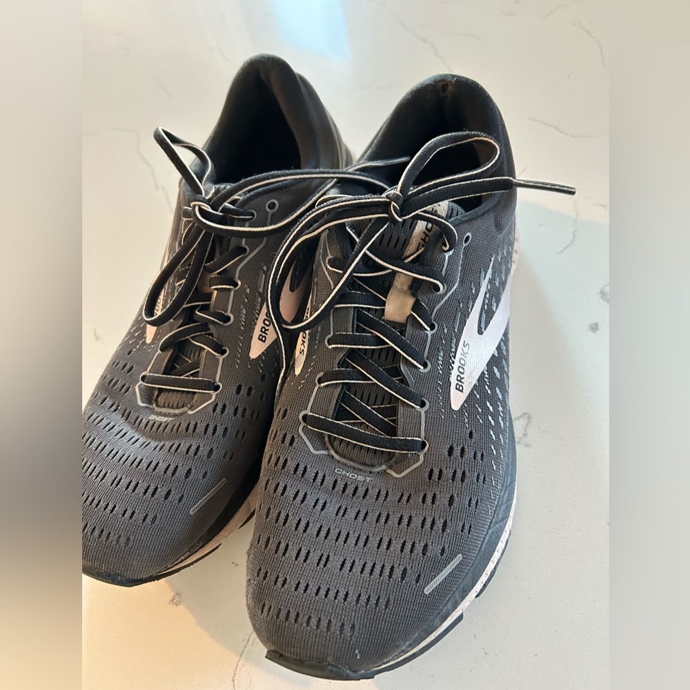 Brooks women’s size 10.5